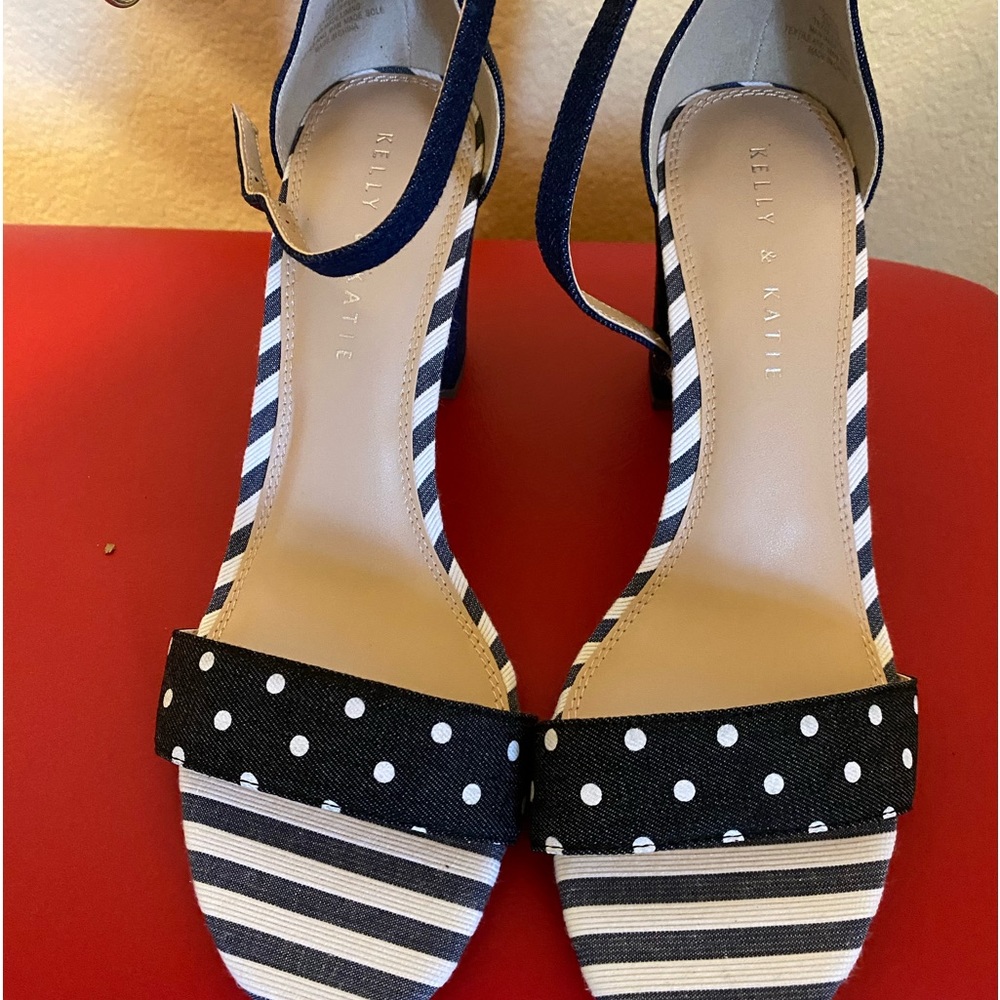 KELLY AND KATIE BLUE AND WHITE HEEL SANDALS